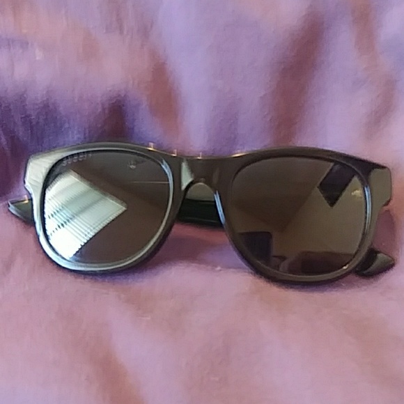 GUCCI SUNGLASSES - Picture 1 of 3